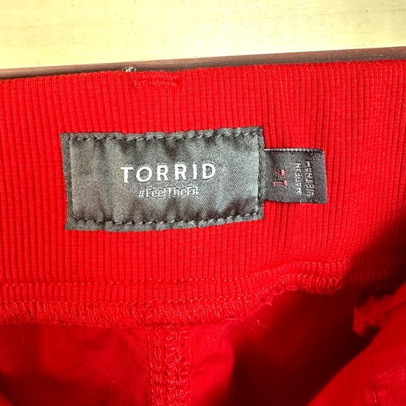 Torrid Red Mid Rise Utility Casual Bermuda Shorts Women's Plus Size 14 - Picture 6 of 9